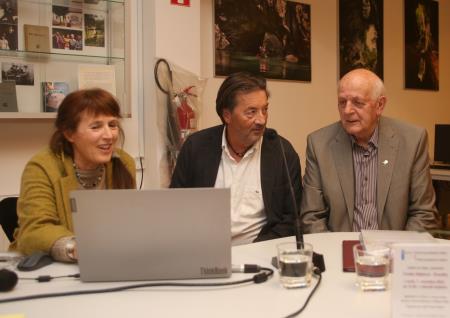 O TONETU DEBEVCU ZVONETU V RAKOVŠKI KNJIŽNICI 01 FOTO LJUBO VUKRLIČ